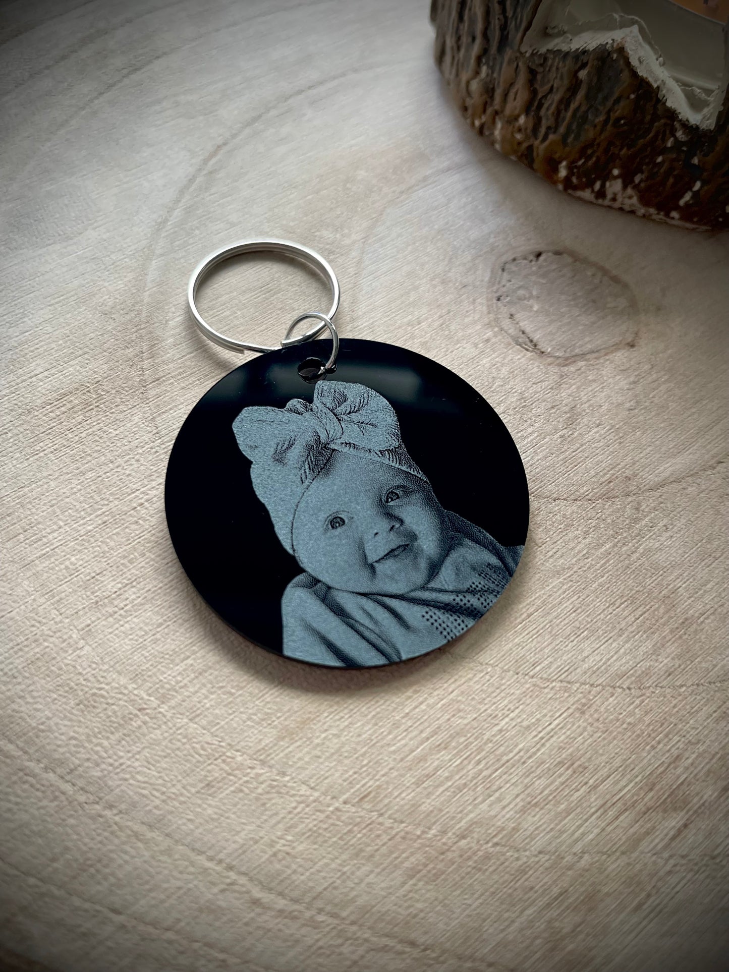 Round acrylic keyring
