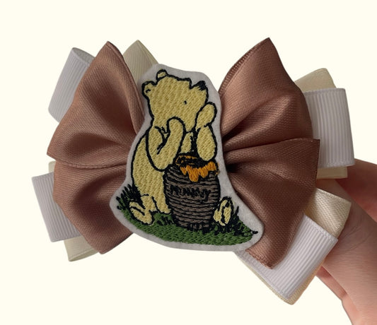Classic Winnie bear bow